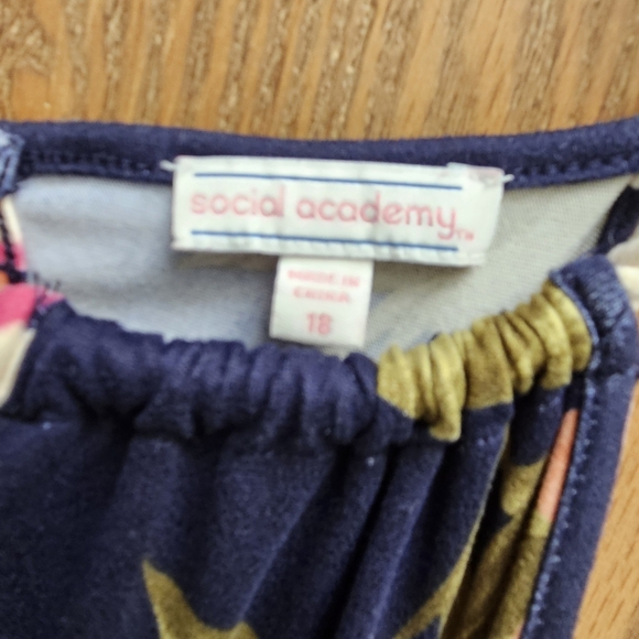 Floral Navy Blue Sleeveless Dress Size 18 Scarf Drape Hem - Picture 6 of 10